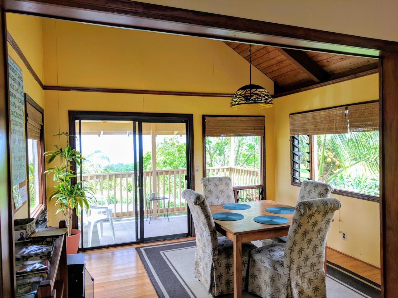 Hamakua Guesthouse Pepeekeo Exterior photo